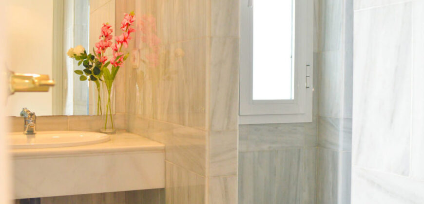 Lovely Middle Floor Apartment in Los Naranjos