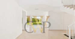 Villa for sale in La Mairena – Elviria