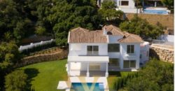 Villa for sale in La Mairena – Elviria