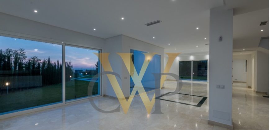 Villa for sale in La Mairena – Elviria