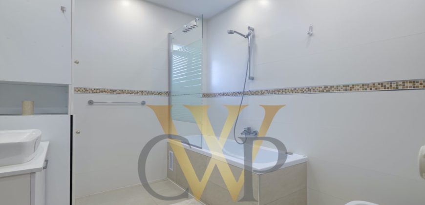 APARTMENT IN PUERTO BANUS