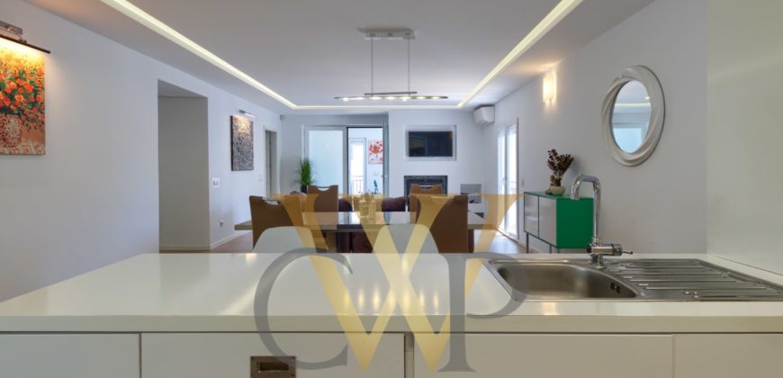 APARTMENT IN PUERTO BANUS