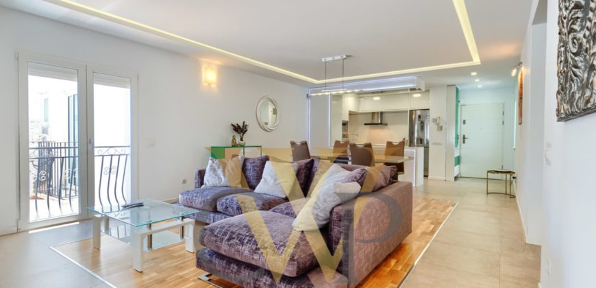 APARTMENT IN PUERTO BANUS