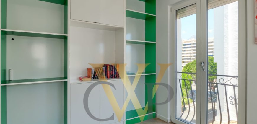 APARTMENT IN PUERTO BANUS