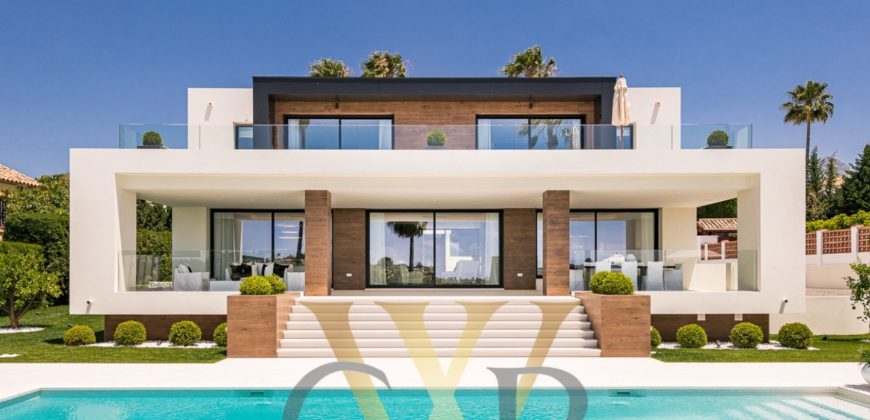 VILLA IN NUEVA ANDALUCIA