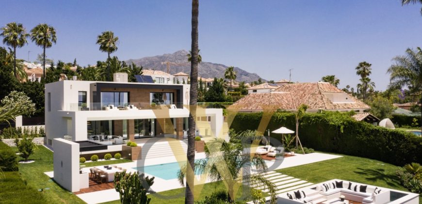 VILLA IN NUEVA ANDALUCIA