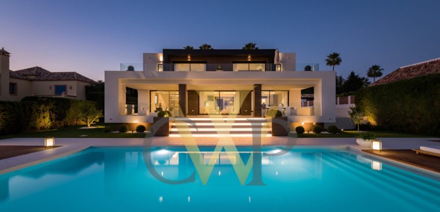 VILLA IN NUEVA ANDALUCIA