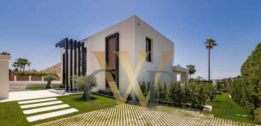 VILLA IN NUEVA ANDALUCIA