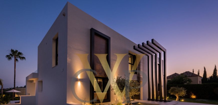 VILLA IN NUEVA ANDALUCIA