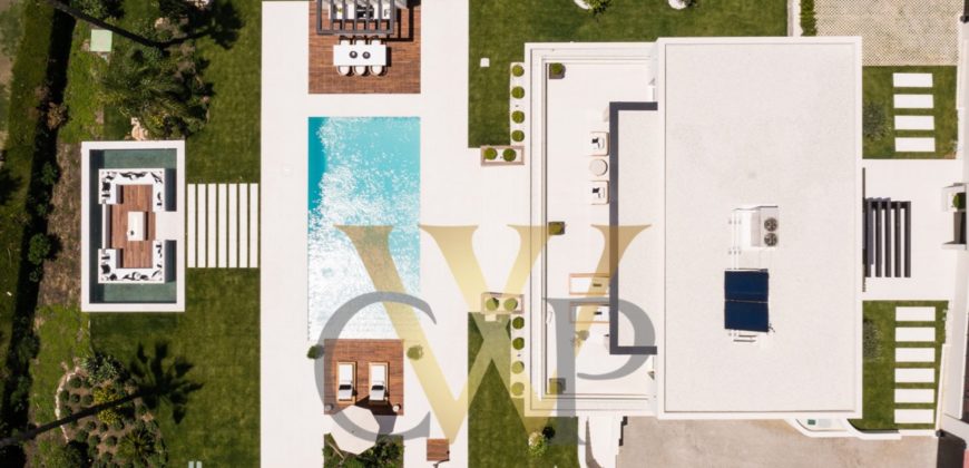 VILLA IN NUEVA ANDALUCIA