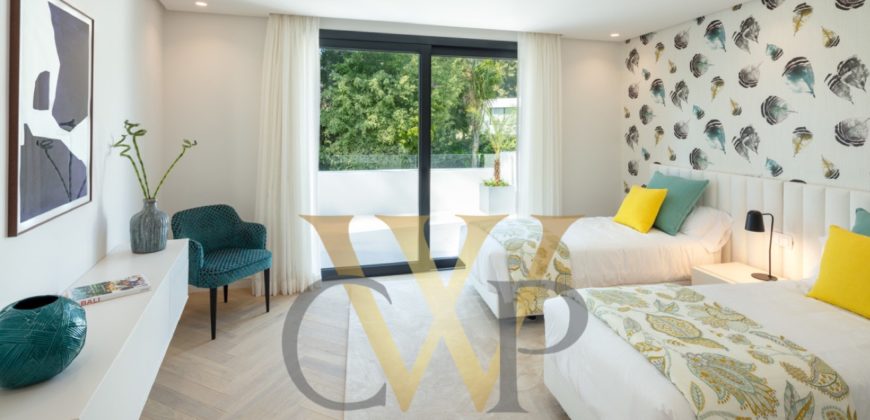 VILLA IN NUEVA ANDALUCIA