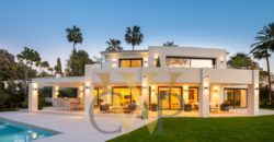 VILLA IN NUEVA ANDALUCIA
