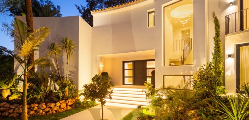 VILLA IN NUEVA ANDALUCIA