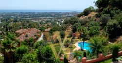 APARTMENT IN BENAHAVIS