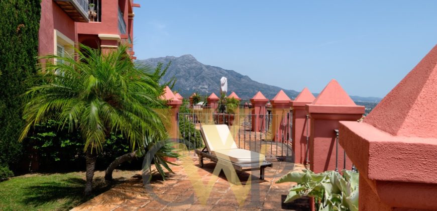 APARTMENT IN BENAHAVIS