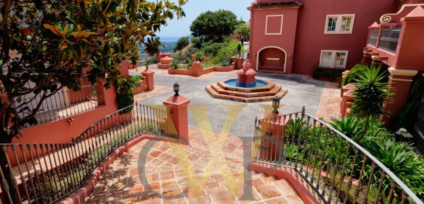 APARTMENT IN BENAHAVIS