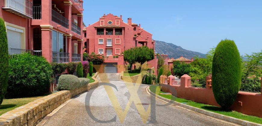 APARTMENT IN BENAHAVIS