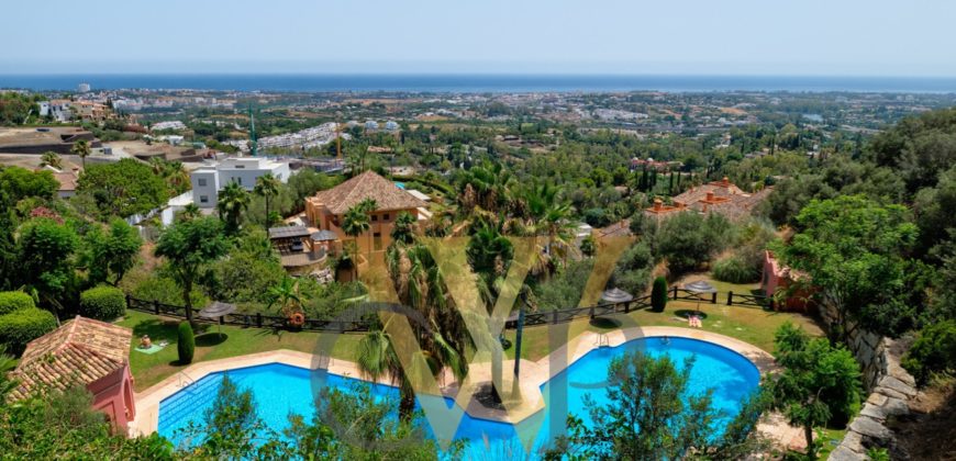 APARTMENT IN BENAHAVIS