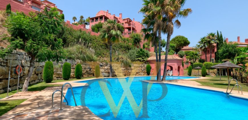 APARTMENT IN BENAHAVIS