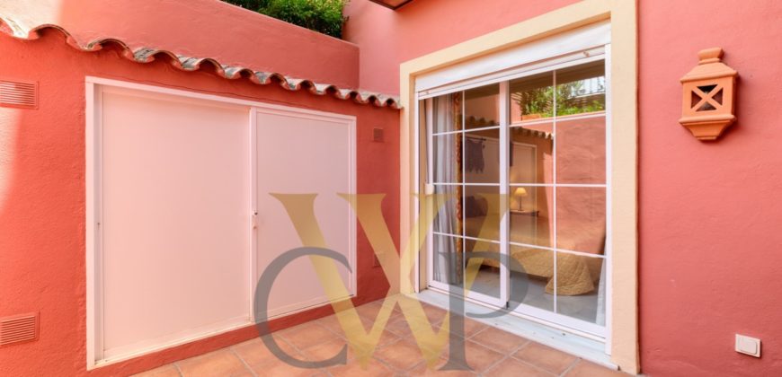 APARTMENT IN BENAHAVIS