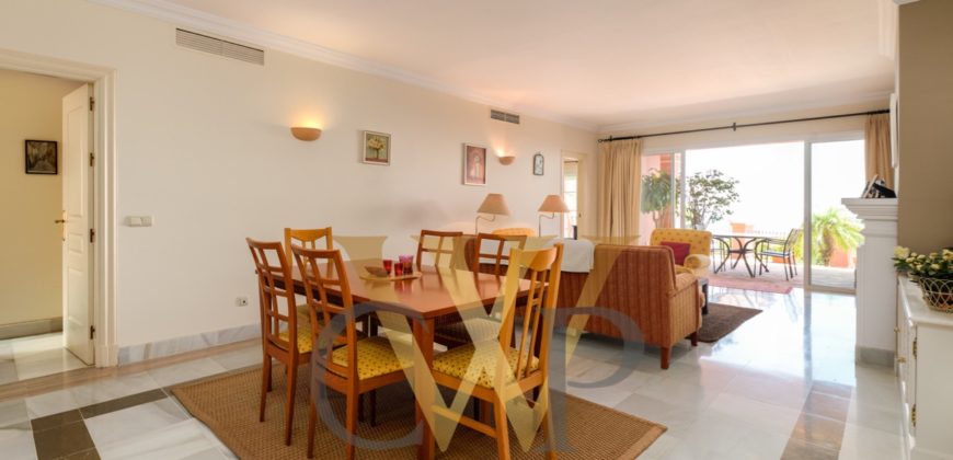 APARTMENT IN BENAHAVIS