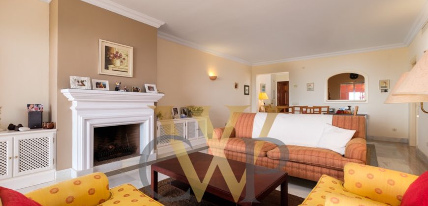 APARTMENT IN BENAHAVIS