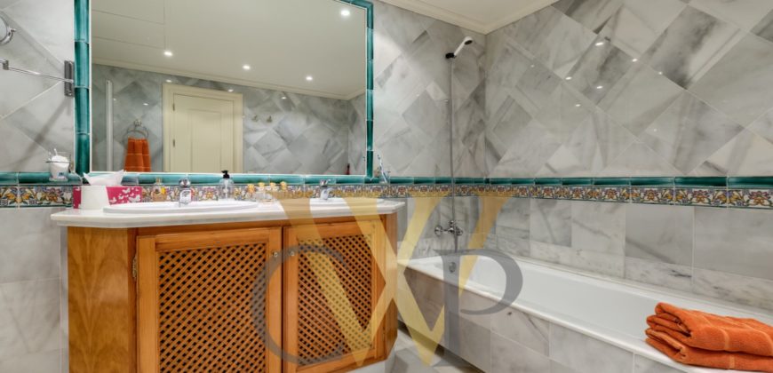 APARTMENT IN BENAHAVIS
