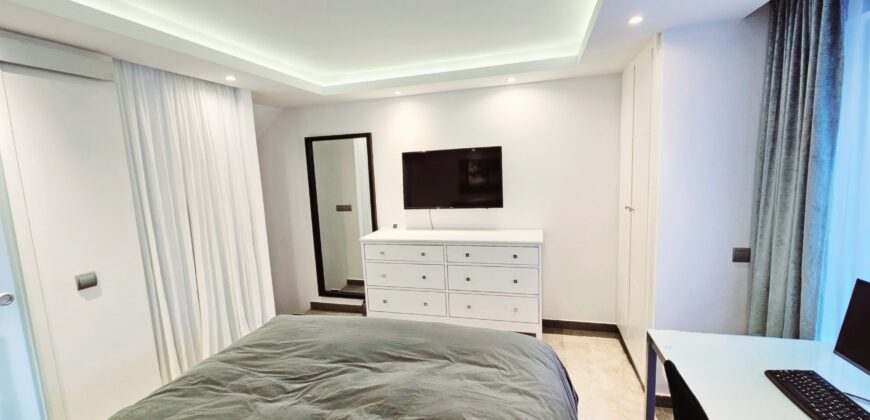 DUPLEX EN VENTA EN URBANIZACION `PUEBLO ARABESQUE´